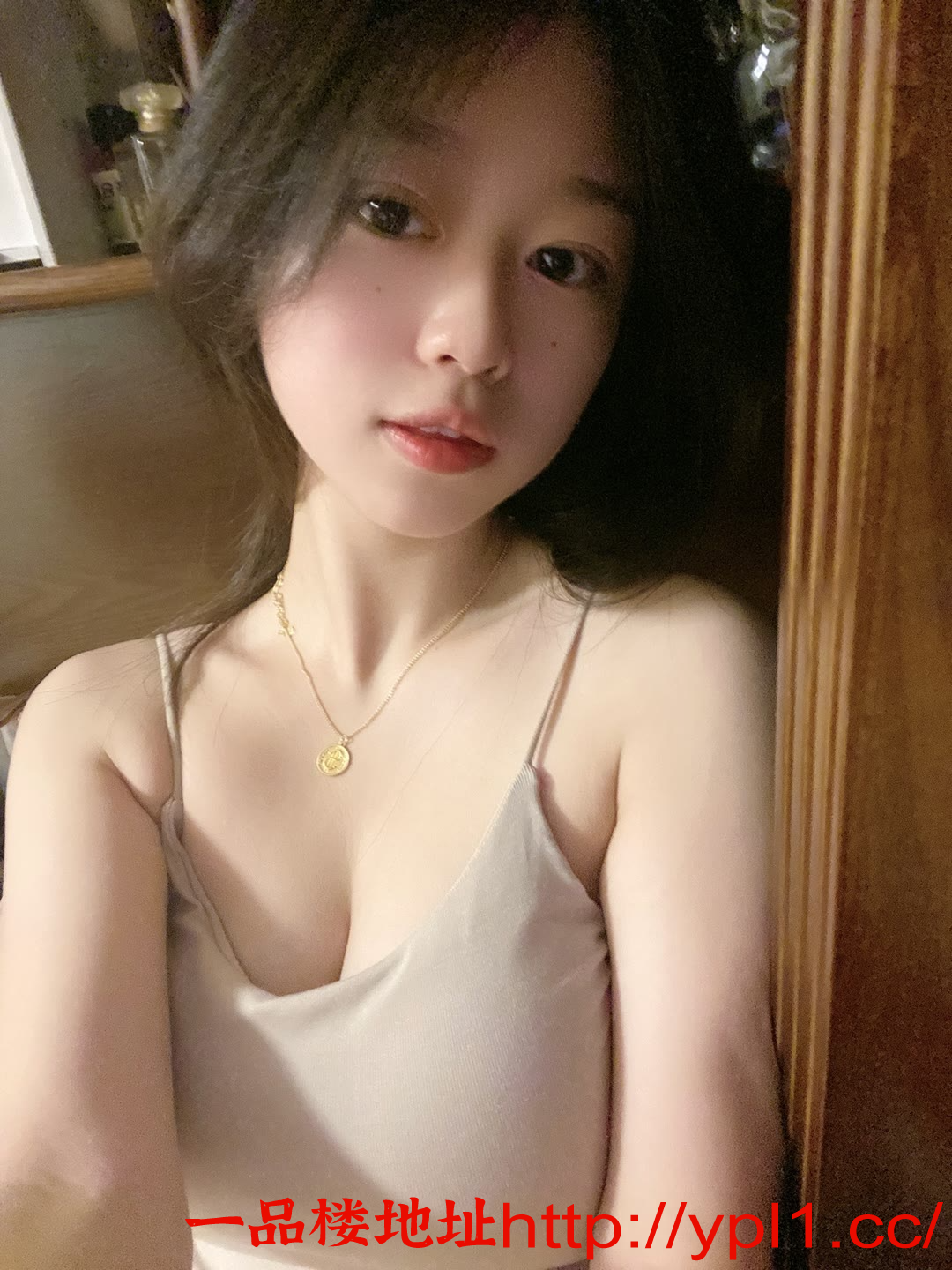 服务系美女骚货皮肤白皙会伺候人