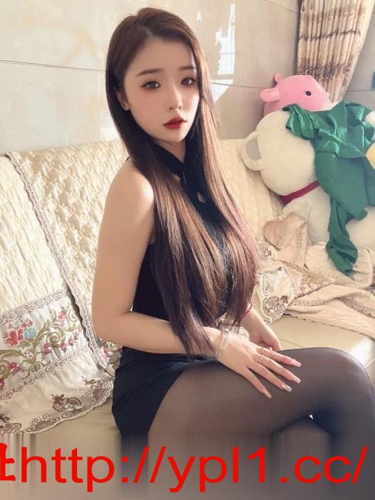 黑丝尤物妮妮