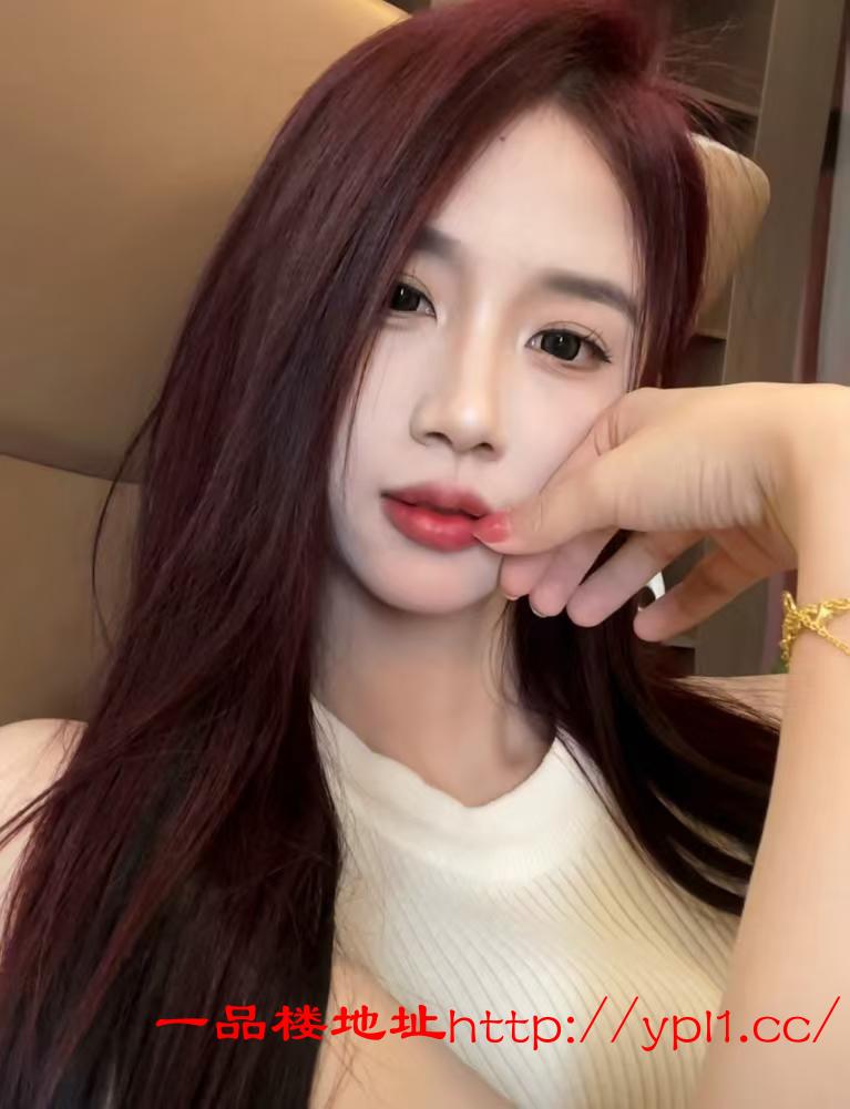 甜美翘臀婊子