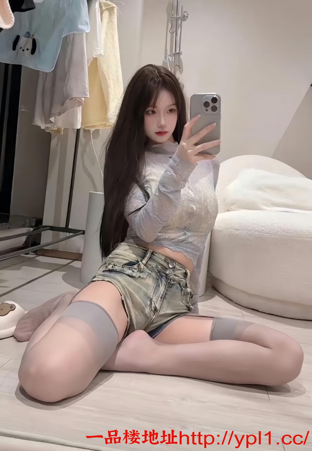 制服美女下面好粉 出水超多～