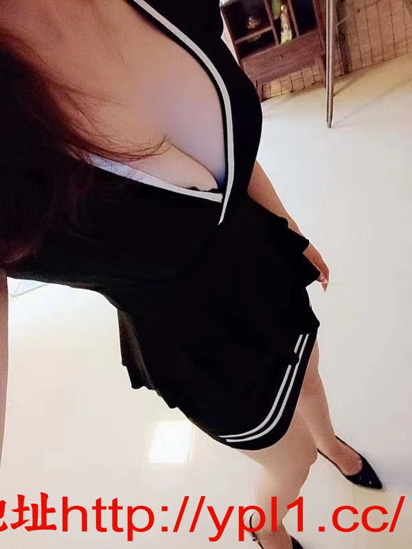 体验大胸美女