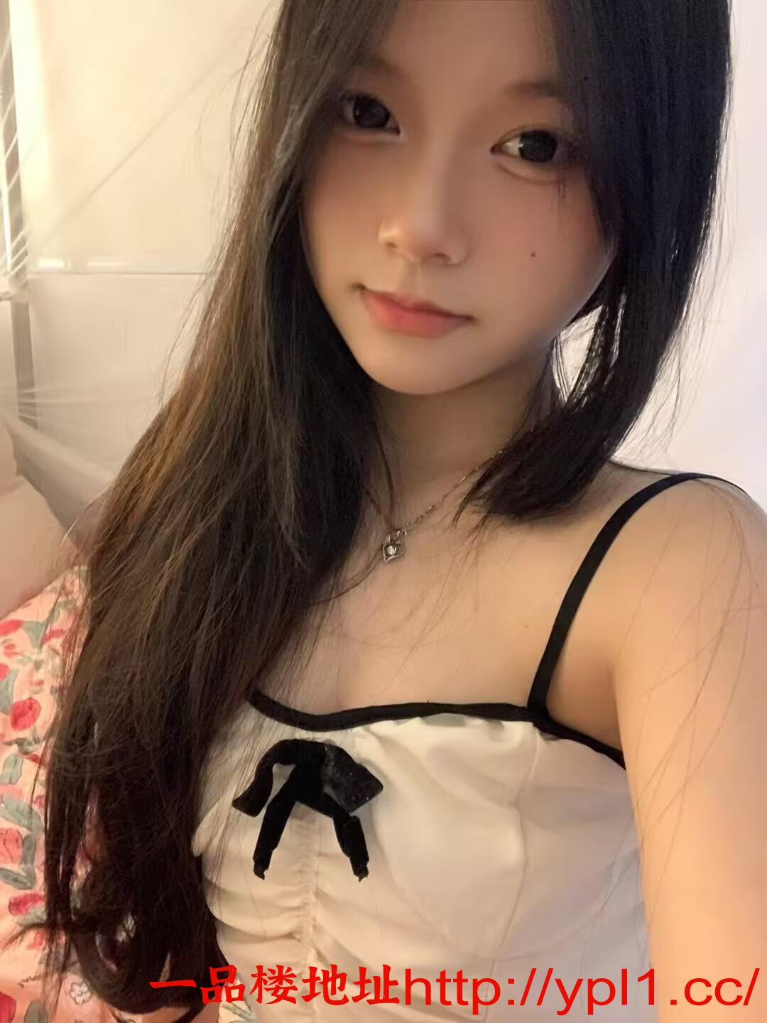 性感白嫩御姐