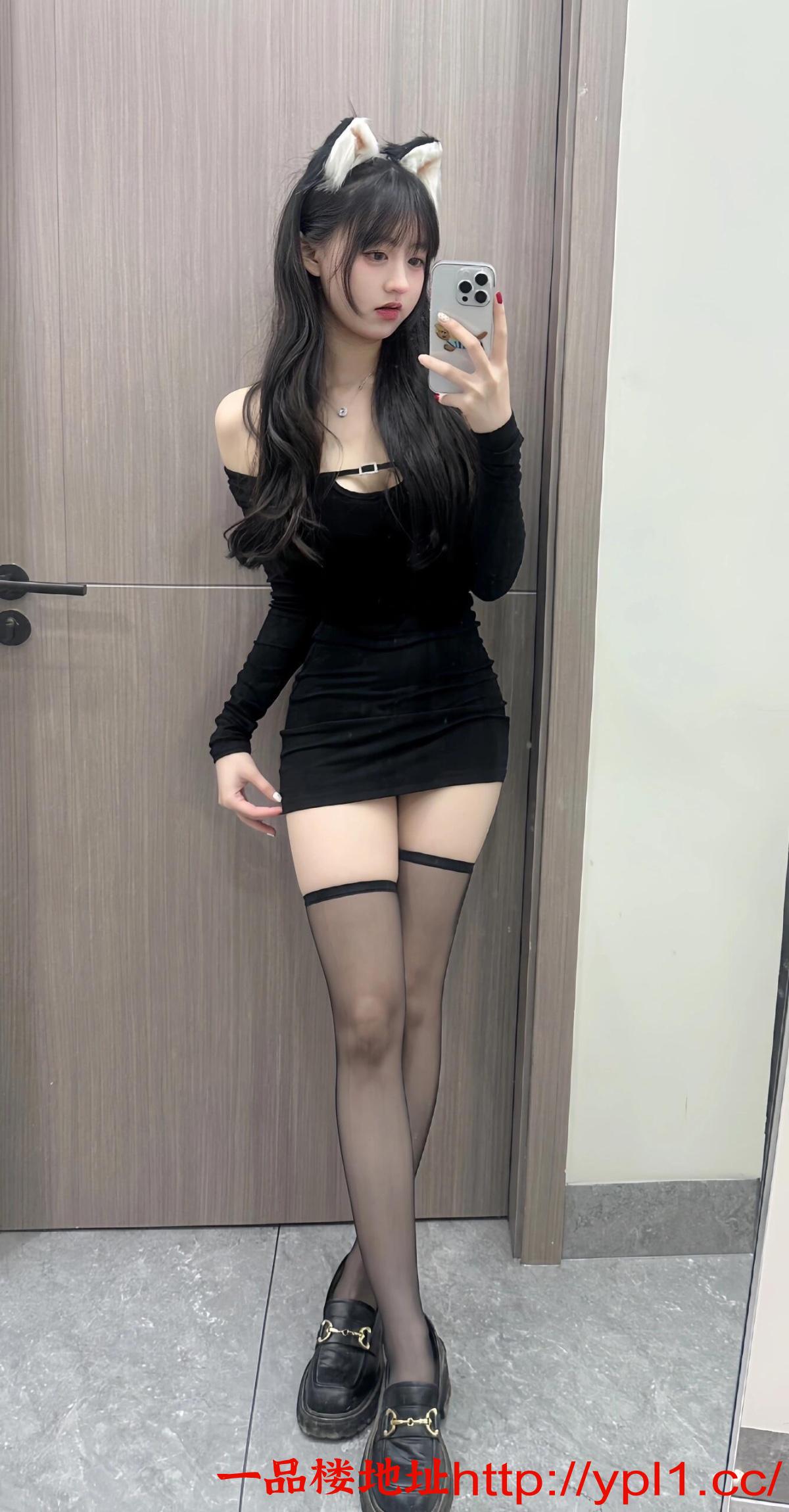 00后辣妹兼职三点粉嫩多汁够浪